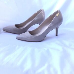 Beige Calvin Klein Heels Size 8.5 M